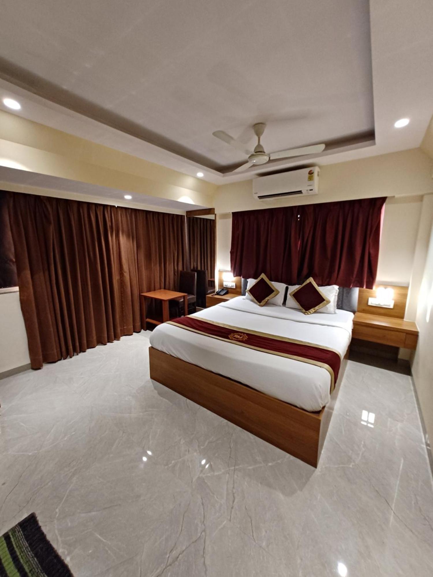 Hotel Ratna Mahal Мумбай Екстериор снимка