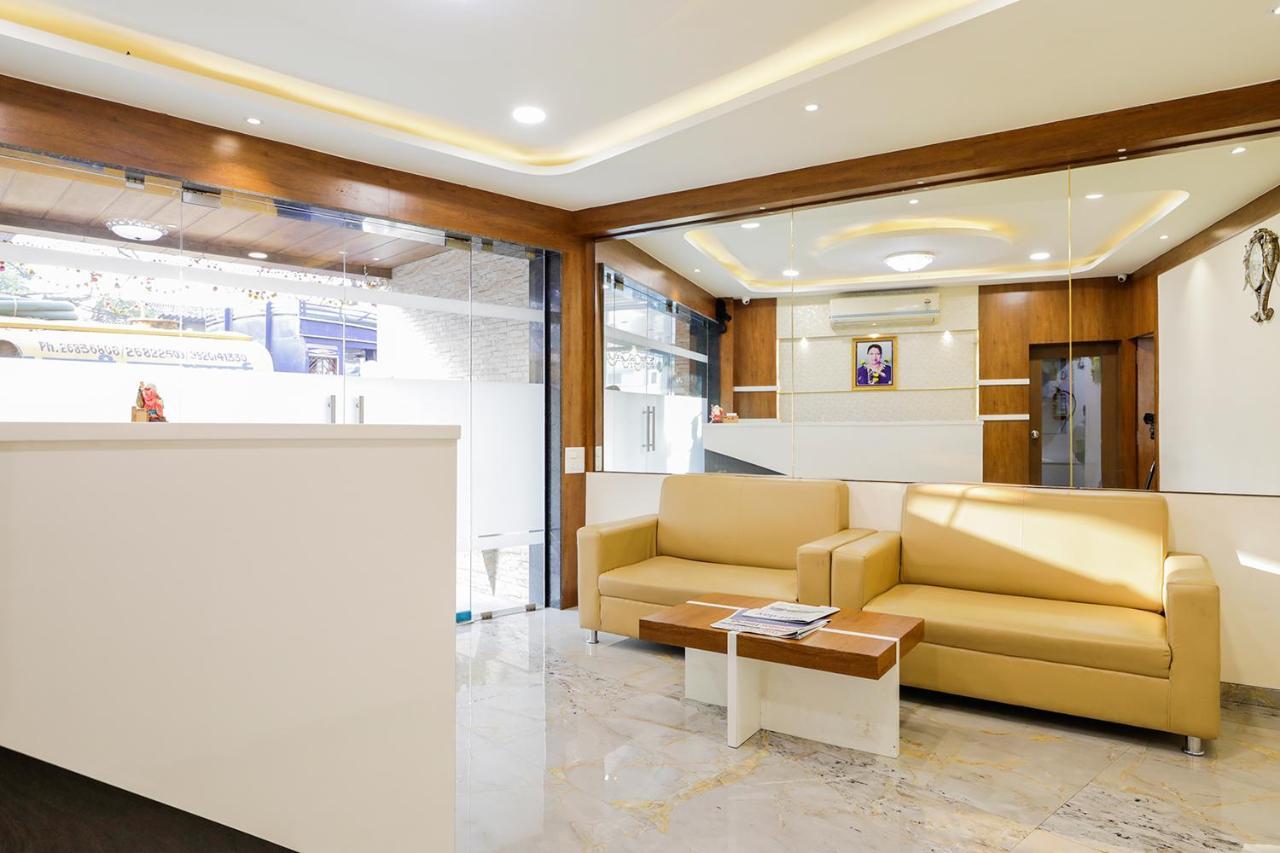 Hotel Ratna Mahal Мумбай Екстериор снимка