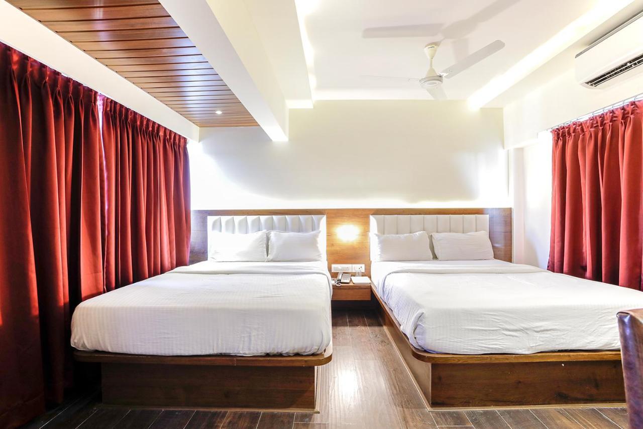 Hotel Ratna Mahal Мумбай Екстериор снимка
